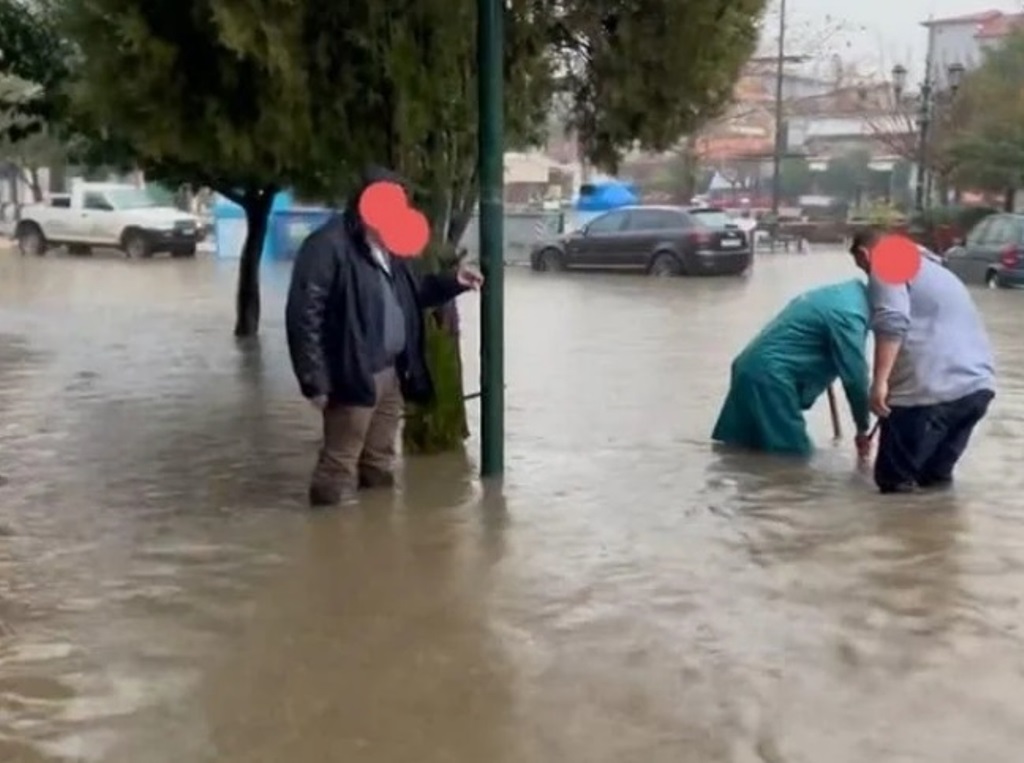 Πλημμύρισε η Αριδαία: Κλειστά τα σχολεία