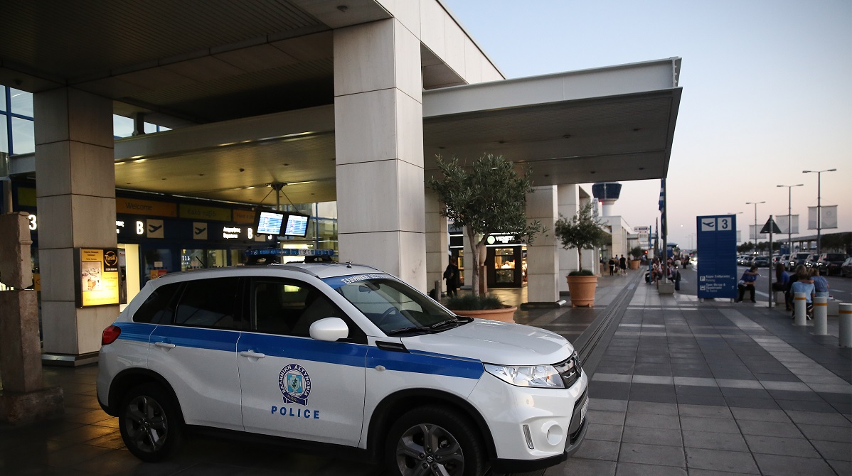 ΔΑΑ: Πέντε συλλήψεις για εισαγωγή λαθραίων τσιγάρων