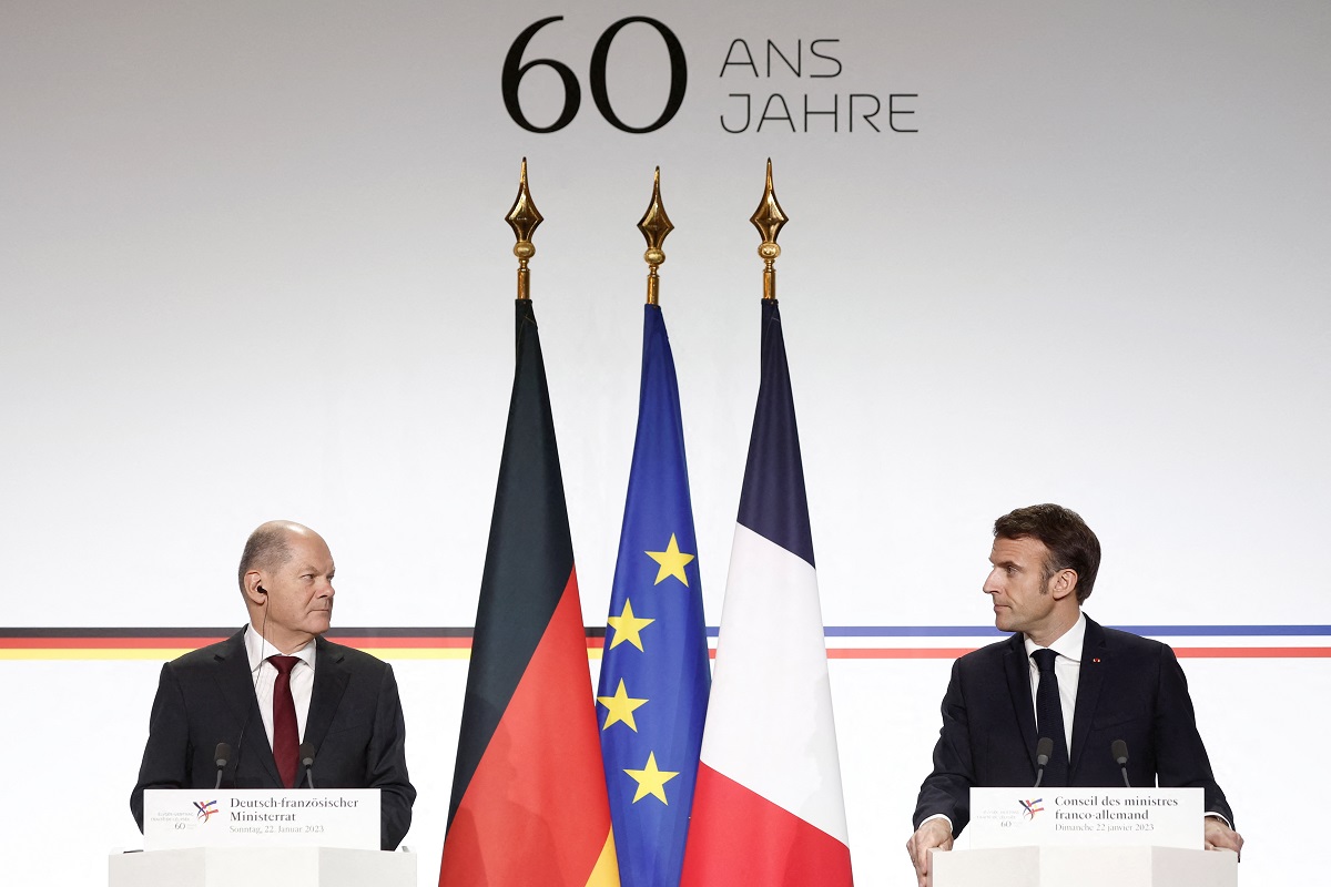 Ο γερμανός καγκελάριος Όλαφ Σολτς και ο γάλλος πρόεδρος Εμανουέλ Μακρόν © EPA/BENOIT TESSIER / POOL MAXPPP OUT