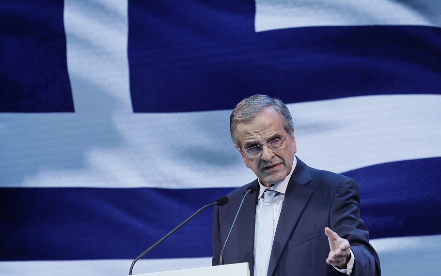 Το άνοιγμα του Σαμαρά στους Ρώσους, οι αναζητήσεις του Πέτσα, η… ναυμαχία στο Αιγαίο, ο Σαχίνης, ο Κούτρας και τα εμφιαλωμένα νερά