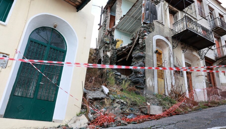 Ζημιές σε κατοικίες στην Λέσβο από τον σεισμό @ INTIME / ΛΑΓΟΥΤΑΡΗΣ ΜΑΝΩΛΗΣ