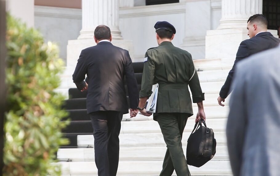 Συνεδρίαση του ΚΥΣΕΑ για την κρίση αρχηγών Γενικών Επιτελείων