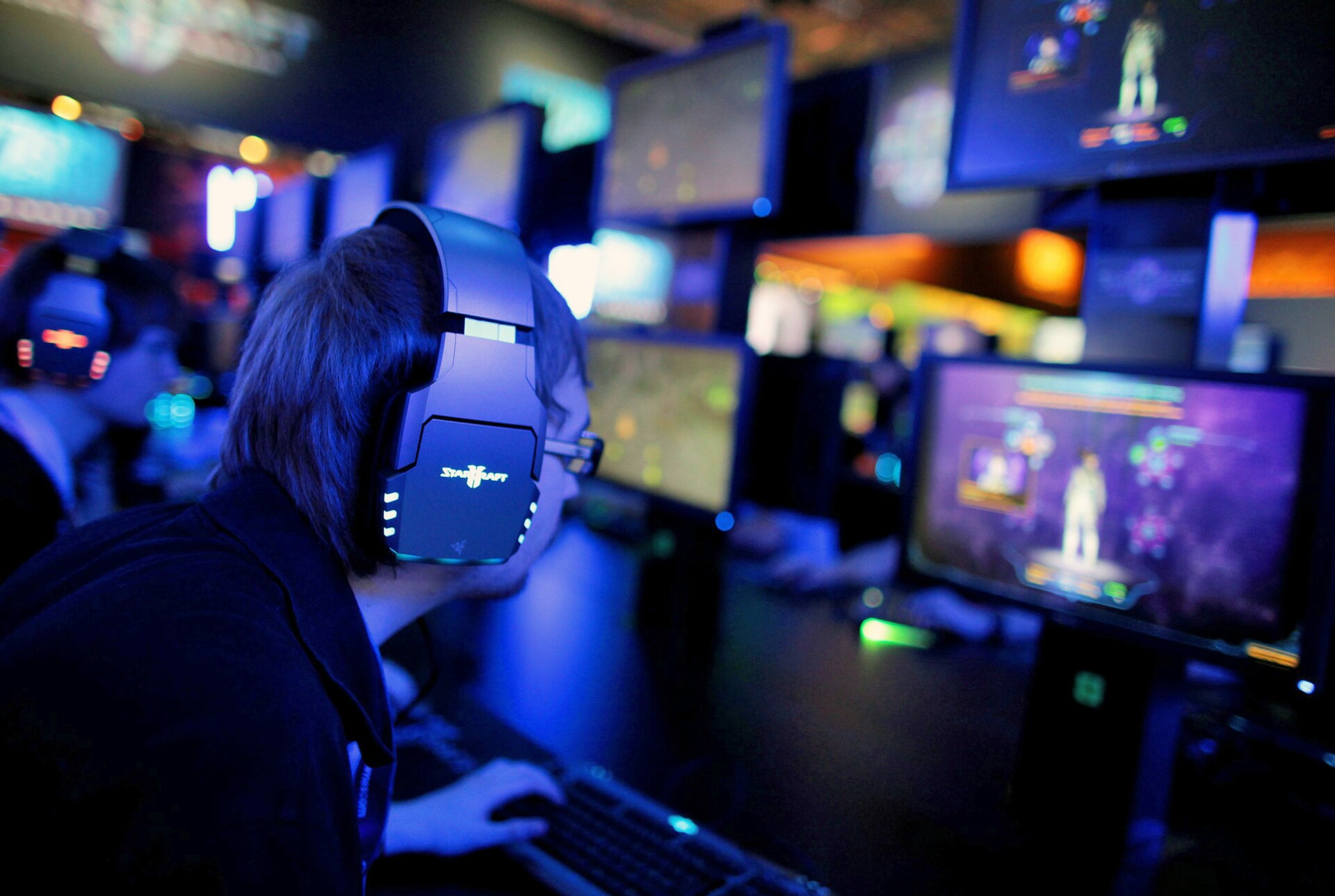 Online Gaming © EPA/OLIVER BERG