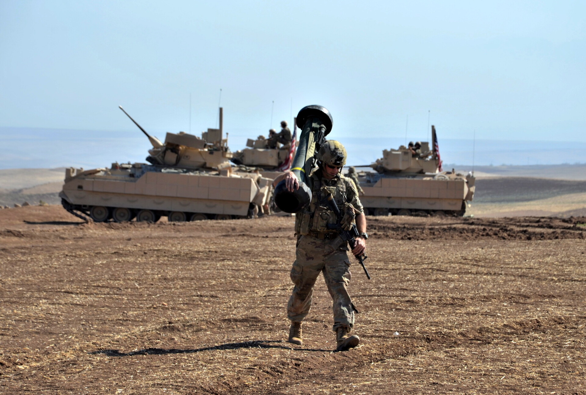 Αμερικανική στρατιωτική επιχείρηση στη Συρία © EPA/AHMED MARDNLI