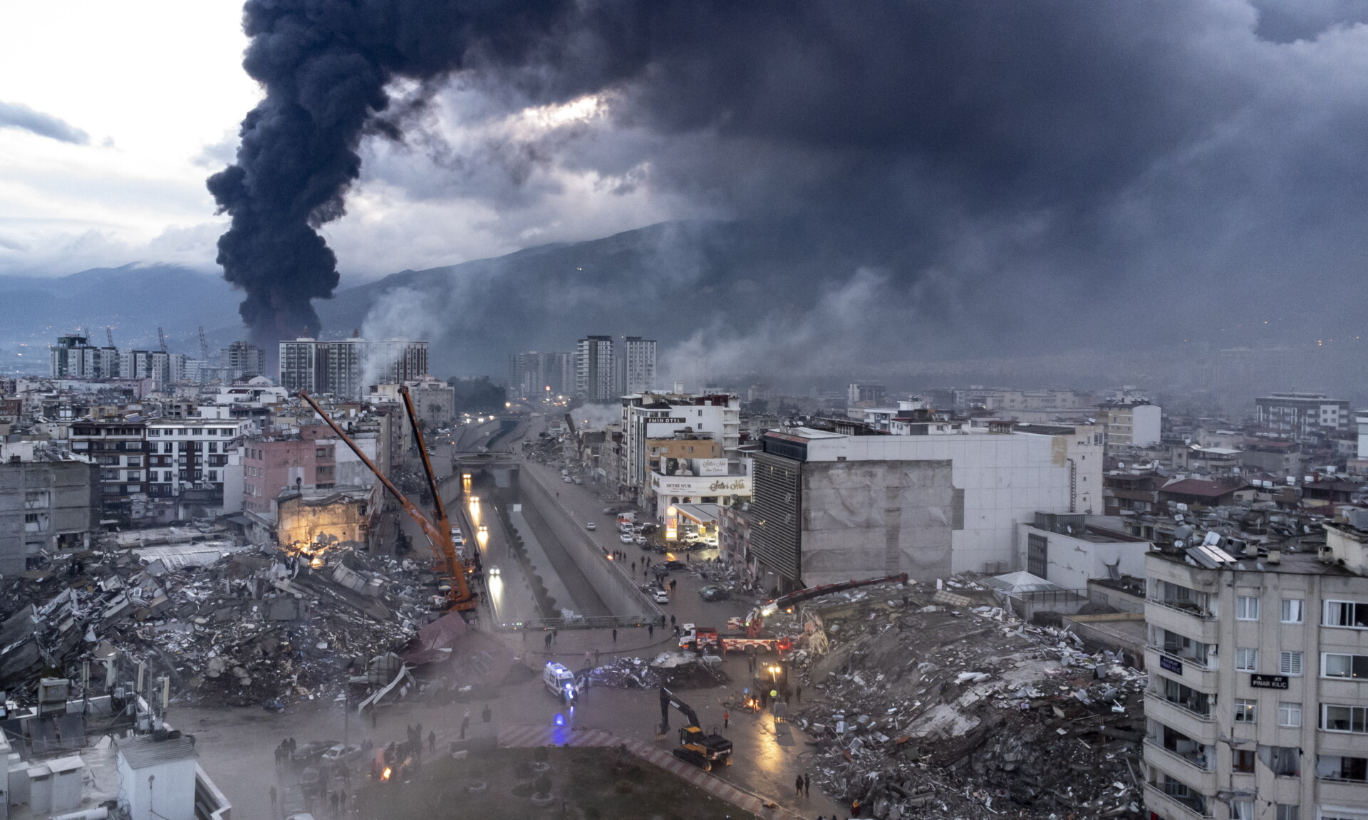 Η εικόνα της Τουρκίας μετά τον καταστροφικό σεισμό © EPA/ERDEM SAHIN