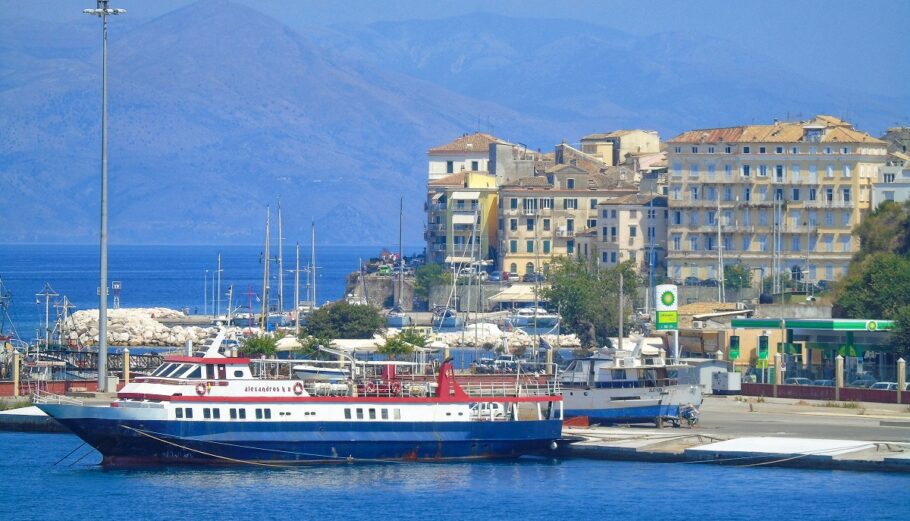 Το λιμάνι της Κέρκυρας © EUROKINISSI