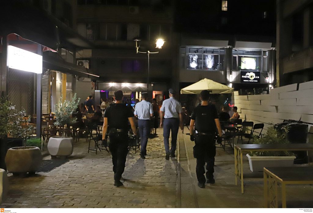 Μπαράζ ελέγχων σε καταστήματα για φορολογικές παραβάσεις