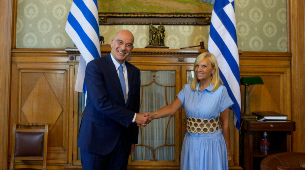 Συνάντηση Δένδια με την αντιπρόεδρο της Ουρουγουάης