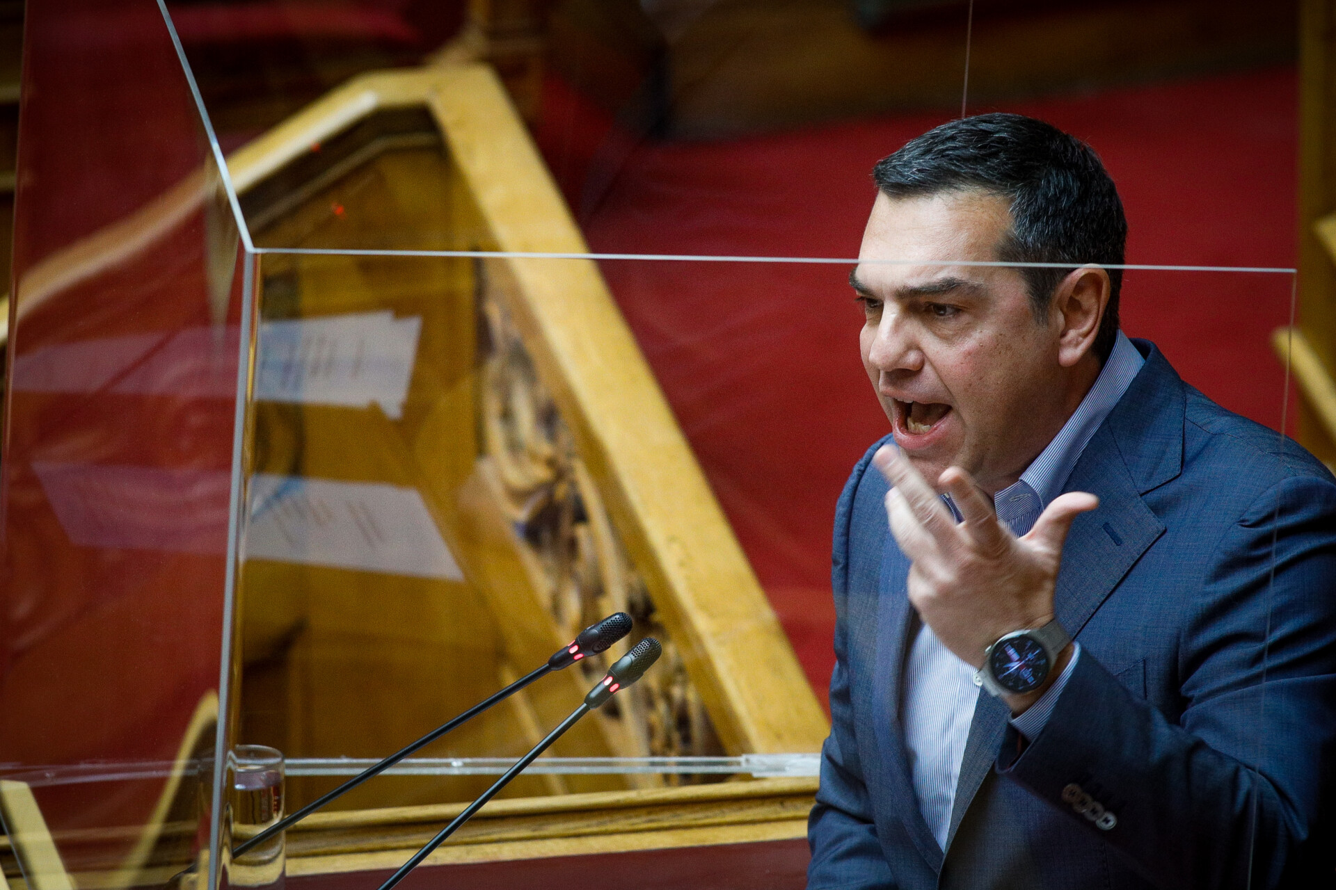 Τσίπρας: Να ανασταλούν οι πλειστηριασμοί α’ κατοικίας ως τις εκλογές