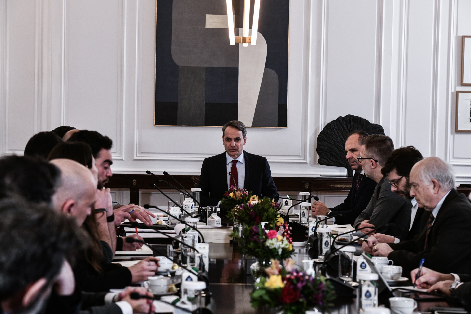 Συνάντηση Μητσοτάκη με εκπροσώπους των καλλιτεχνών