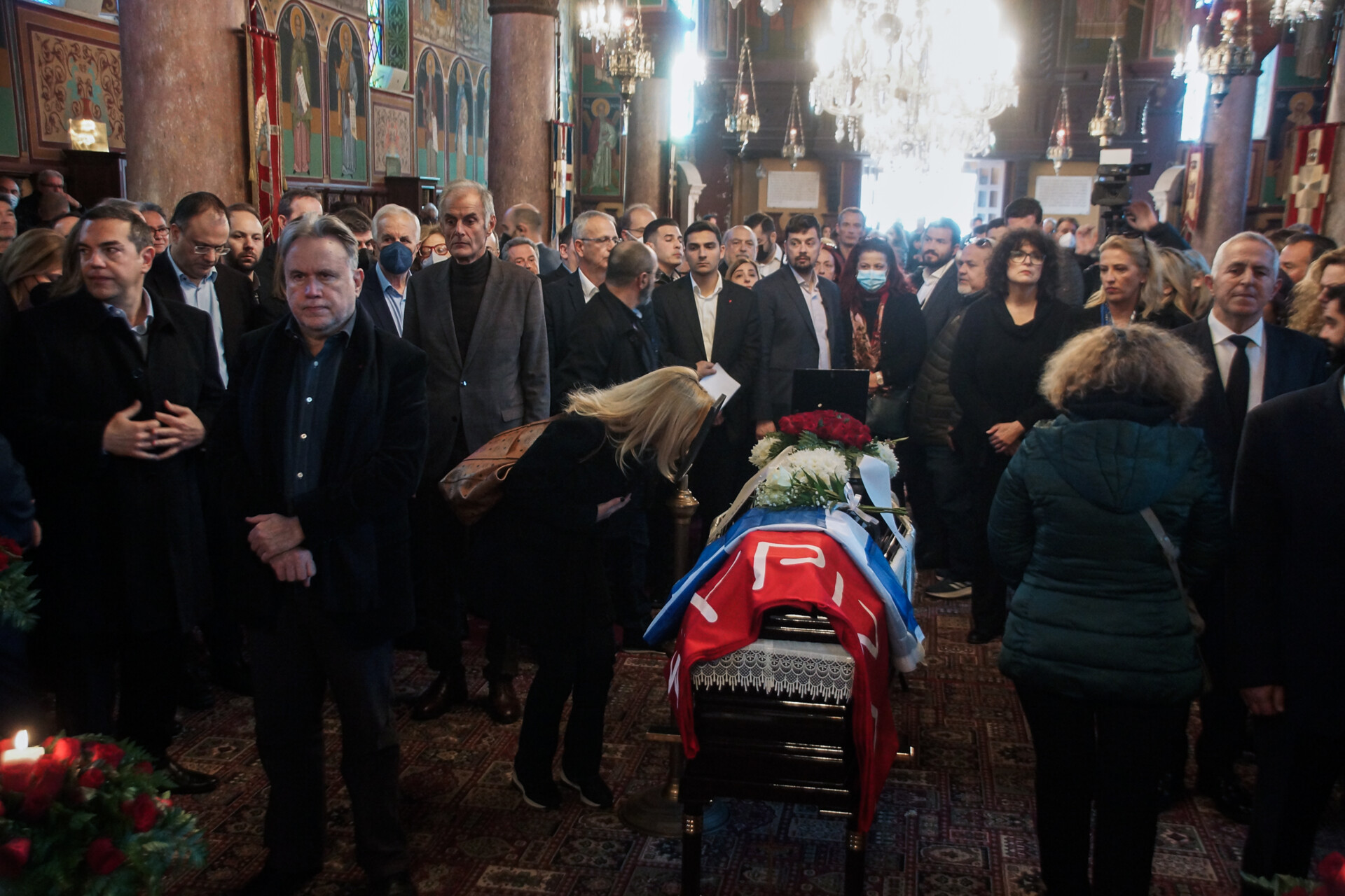 Κηδεία του βουλευτή Δωδεκανήσου του ΣΥΡΙΖΑ Νεκτάριου Σαντορινιού στον Ιερό Ναό του Ευαγγελισμού της Θεοτόκου στην Ρόδο © Eurokinissi