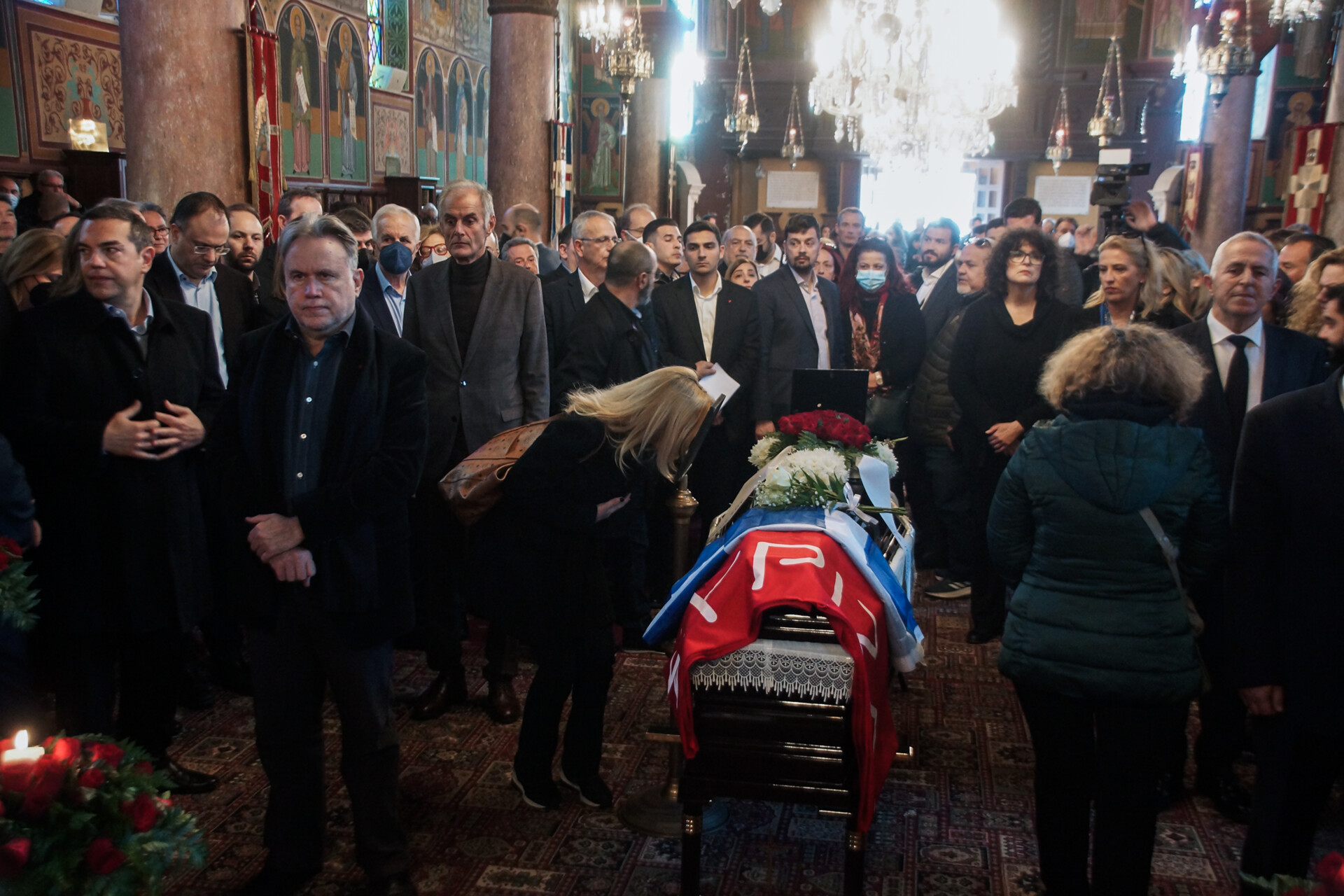 Κηδεία του βουλευτή Δωδεκανήσου του ΣΥΡΙΖΑ Νεκτάριου Σαντορινιού στον Ιερό Ναό του Ευαγγελισμού της Θεοτόκου στην Ρόδο © Eurokinissi