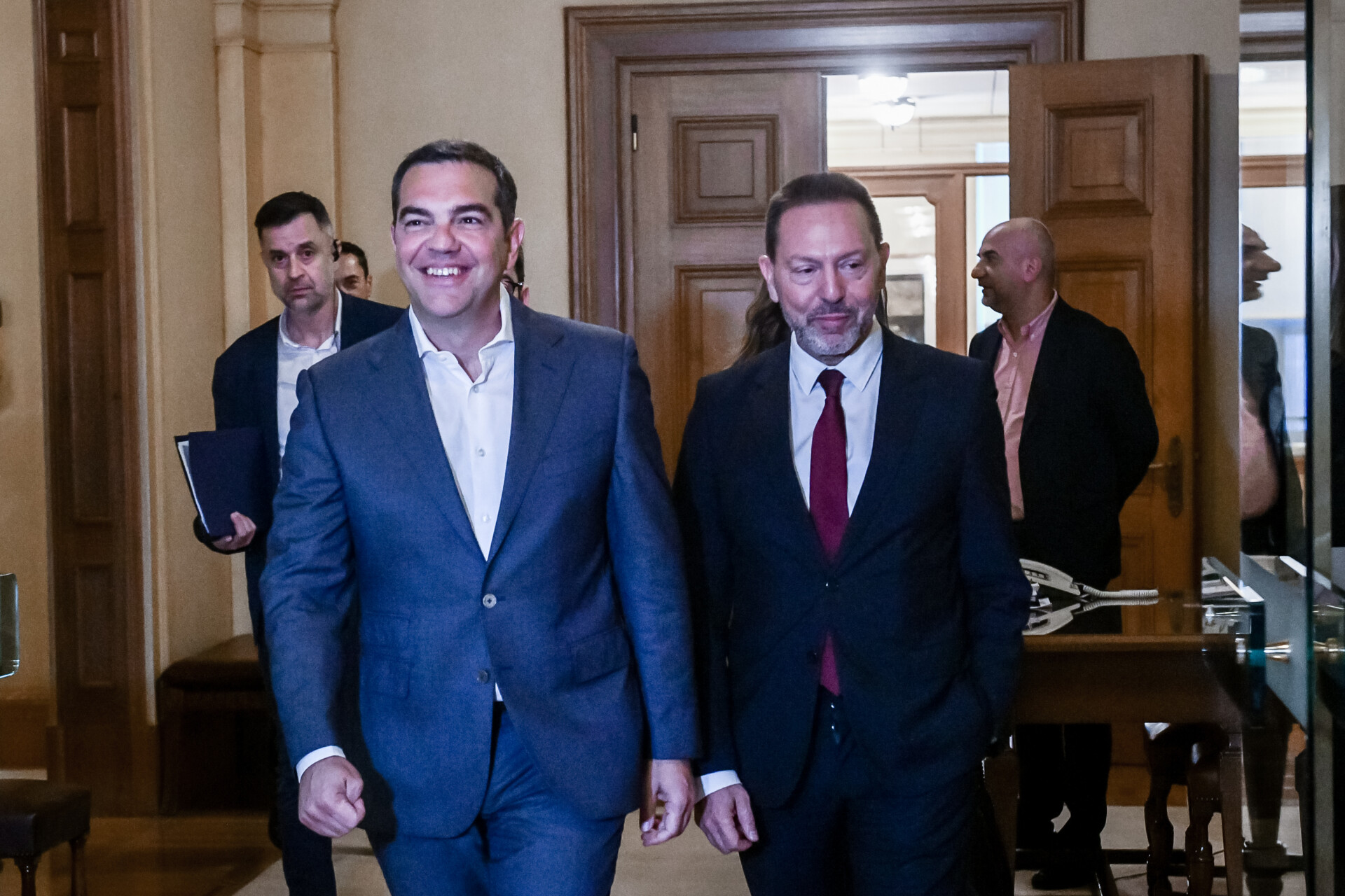 Συνάντηση Τσίπρα - Στουρνάρα © ΤΑΤΙΑΝΑ ΜΠΟΛΑΡΗ/EUROKINISSI