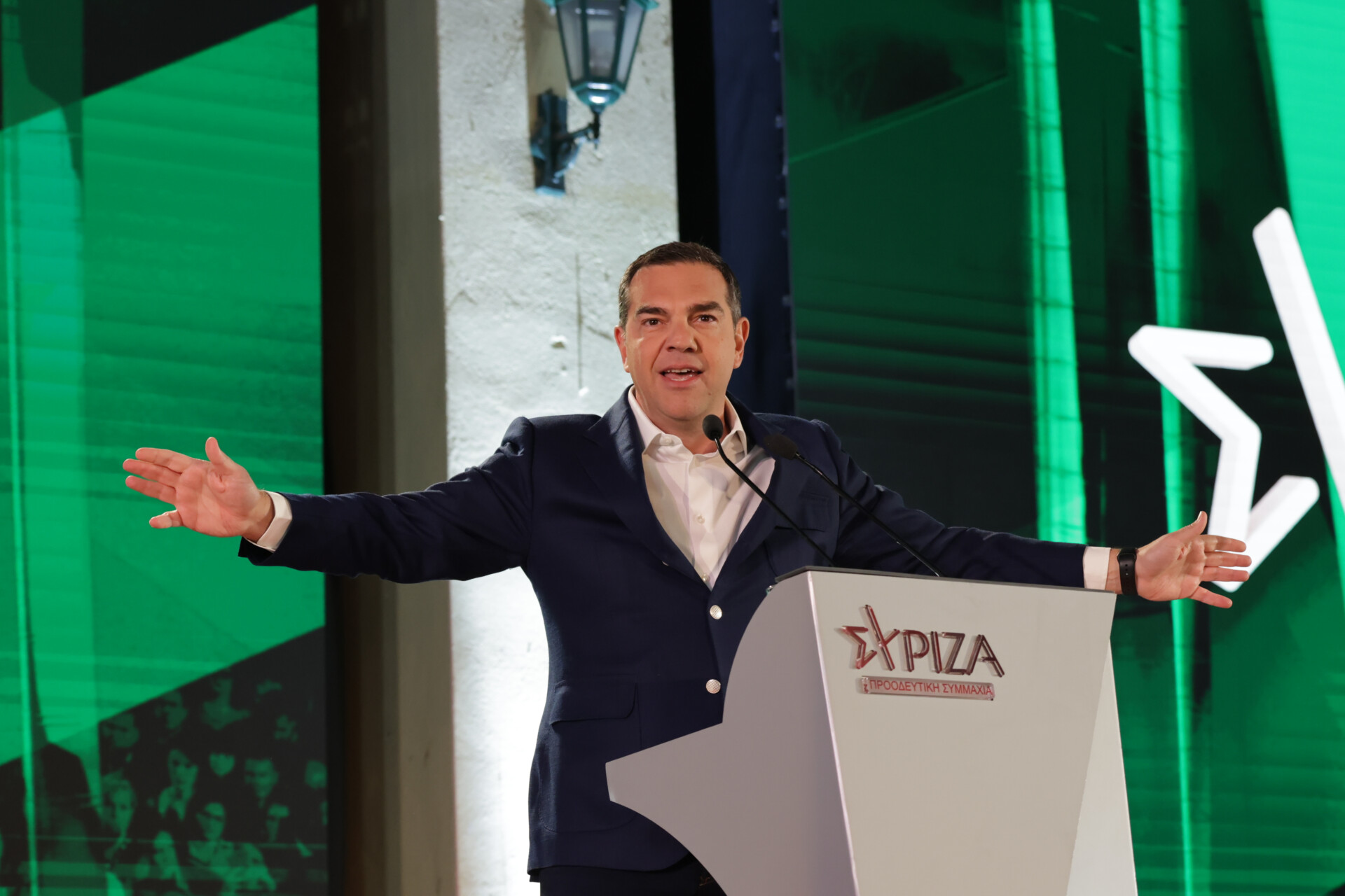 Τσίπρας: Σύγκρουση δύο διαφορετικών κόσμων οι εκλογές