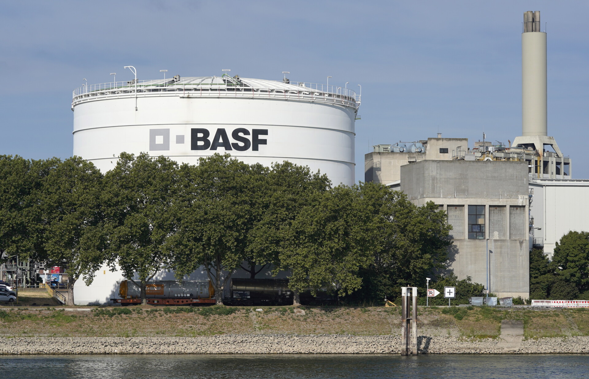 BASF © EPA/RONALD WITTEK