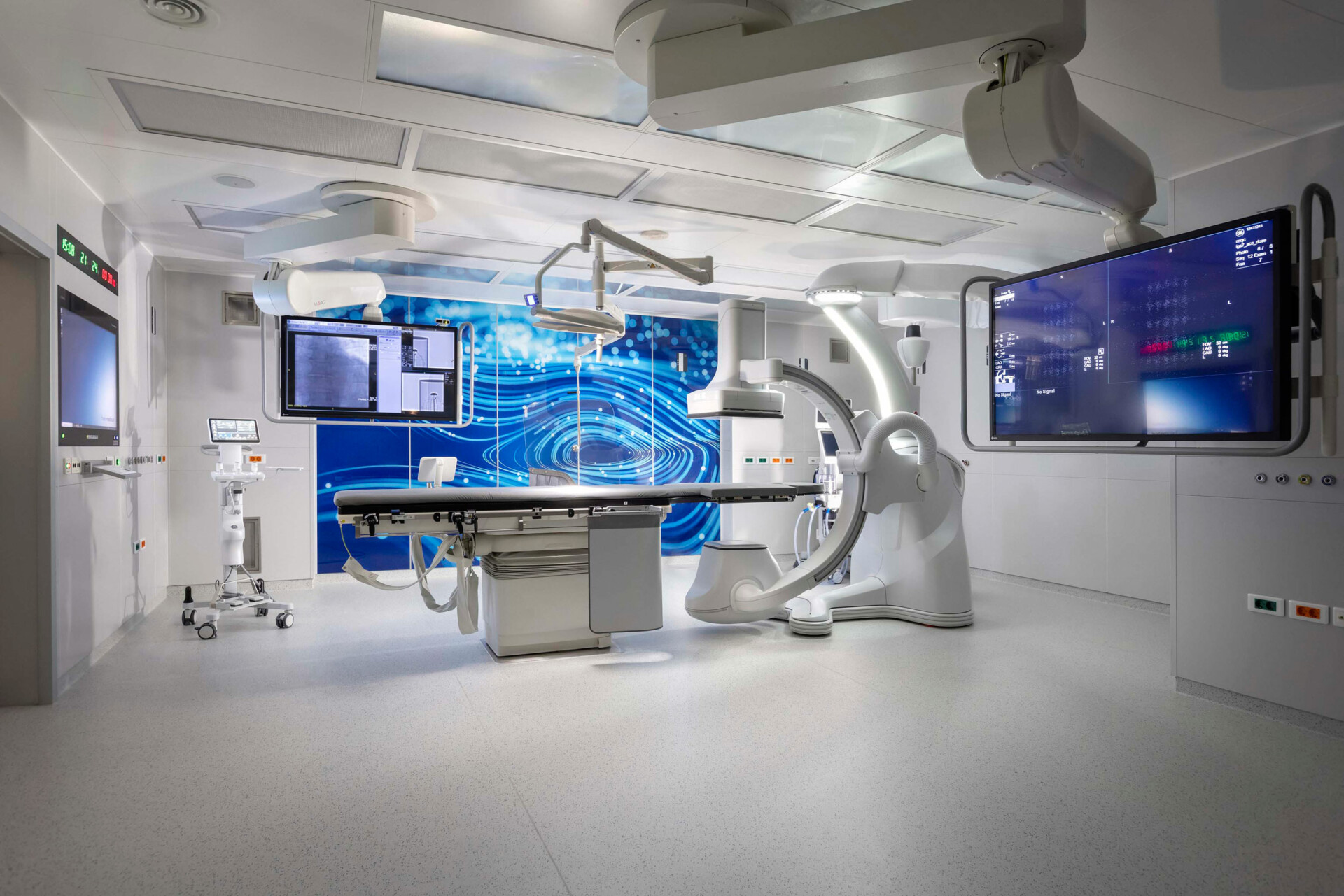 Η Ρομποτική Υβριδική χειρουργική αίθουσα «Υπερίων» © Ιατρικό Διαβαλκανικό Θεσσαλονίκης
