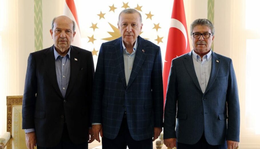 O Ρετζέπ Ταγίπ Ερντογάν τον ηγέτη των Τουρκοκυπρίων, Ερσίν Τατάρ και τον Ουνάλ Ουστέλ © twitter/trpresidency