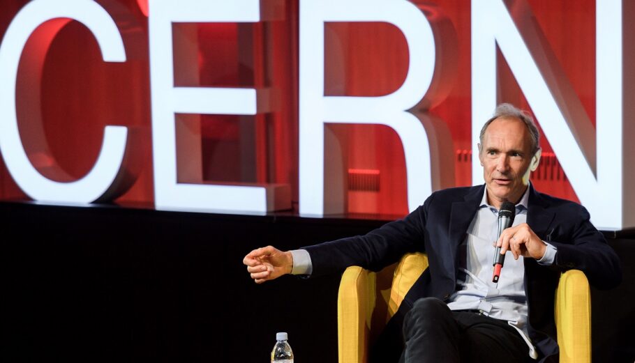 Tim Berners-Lee © EPA/FABRICE COFFRINI / POOL