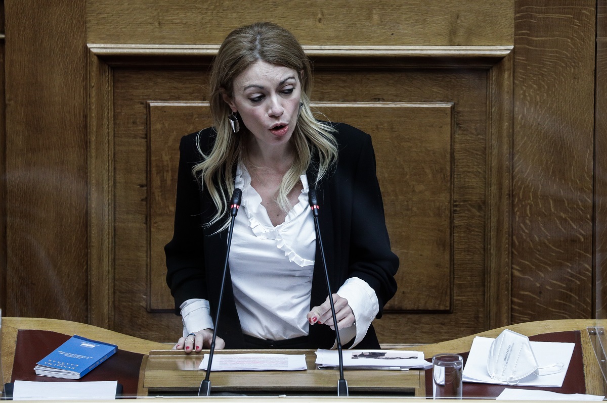 ΣΥΡΙΖΑ: Ανεξαρτητοποιήθηκε η βουλευτής Αγγελική Αδαμοπούλου