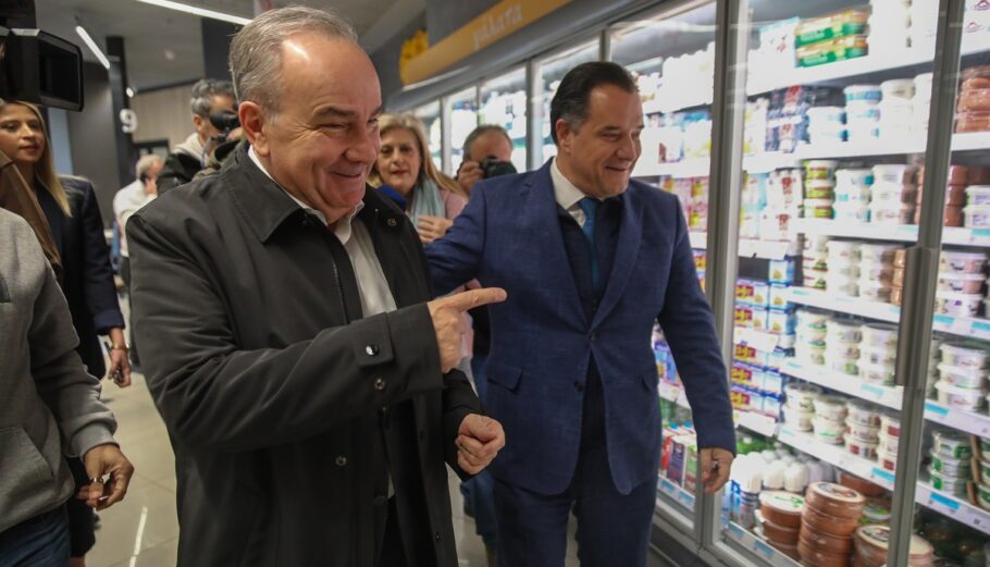 Επίσκεψη Γεωργιάδη - Παπαθανάση σε σούπερ μάρκετ © ΓΙΑΝΝΗΣ ΠΑΝΑΓΟΠΟΥΛΟΣ/EUROKINISSI