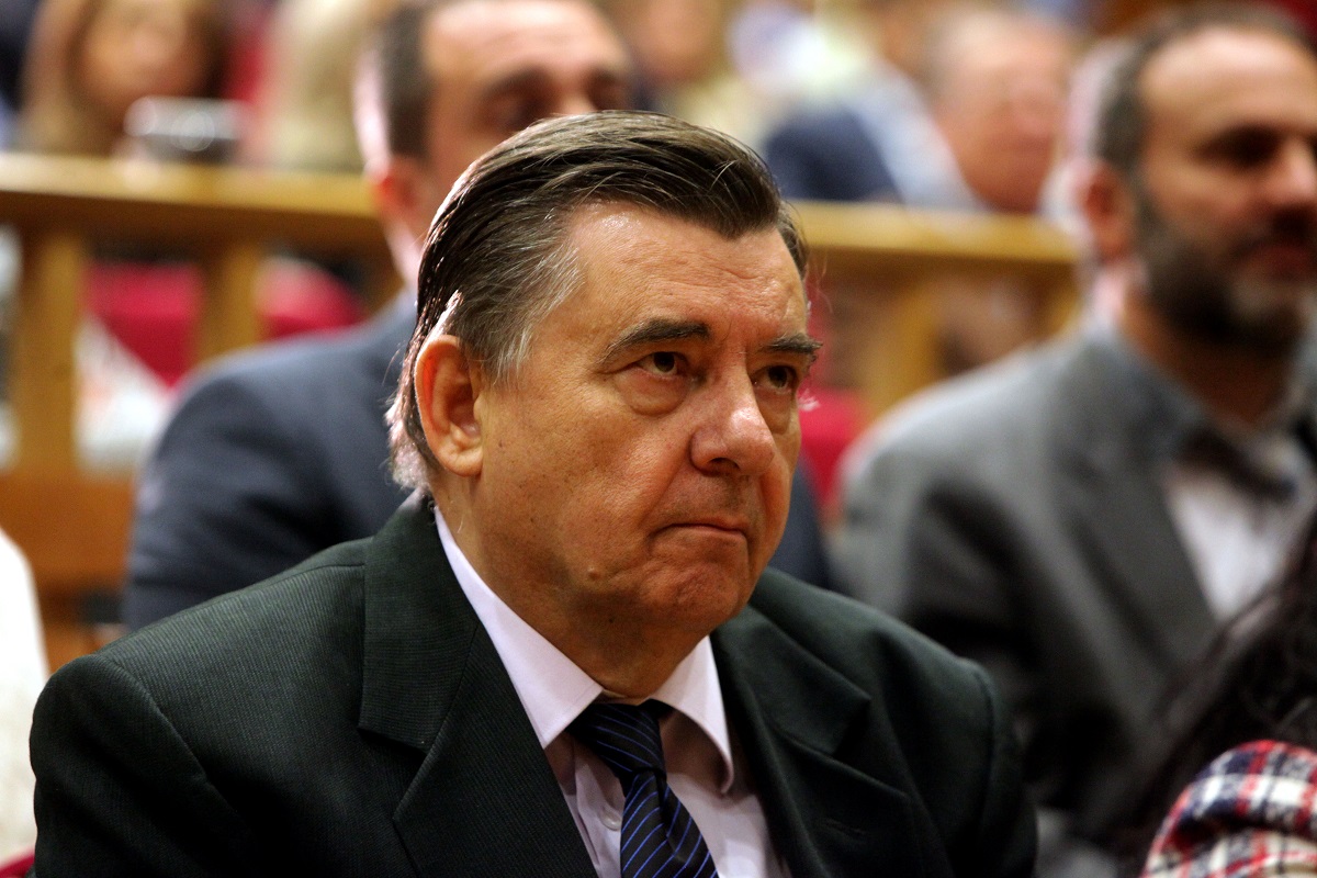 Καρατζαφέρης: Υποχρεούμαστε να εκλέξουμε τον Μητσοτάκη