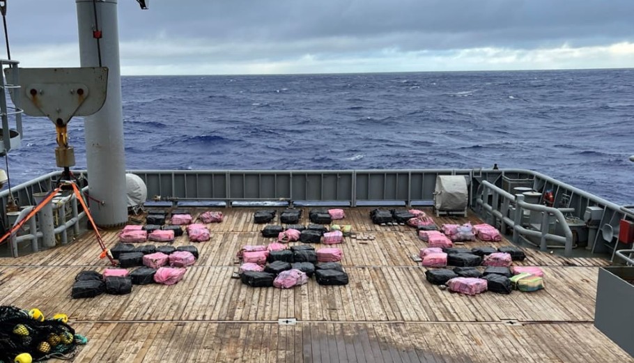 Κοκαΐνη αξίας 300 εκατ. ευρώ βρήκαν στη θάλασσα οι αρχές της Νέας Ζηλανδίας © Αστυνομία Νέας Ζηλανδίας