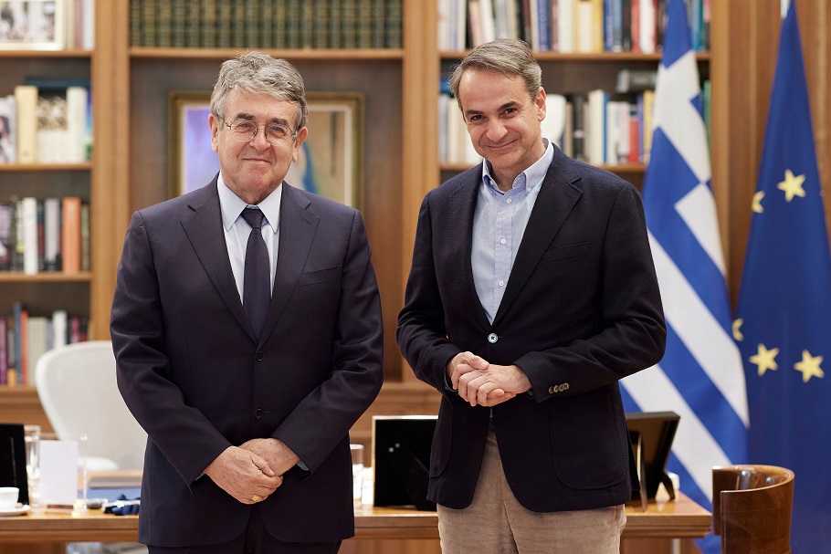 Συνάντηση του Πρωθυπουργού Κυριάκου Μητσοτάκη με τον επιχειρηματία Σταύρο Ανδρεάδη για τη δωρεά του για τη δημιουργία περιαστικού δάσους στη δυτική Θεσσαλονίκη