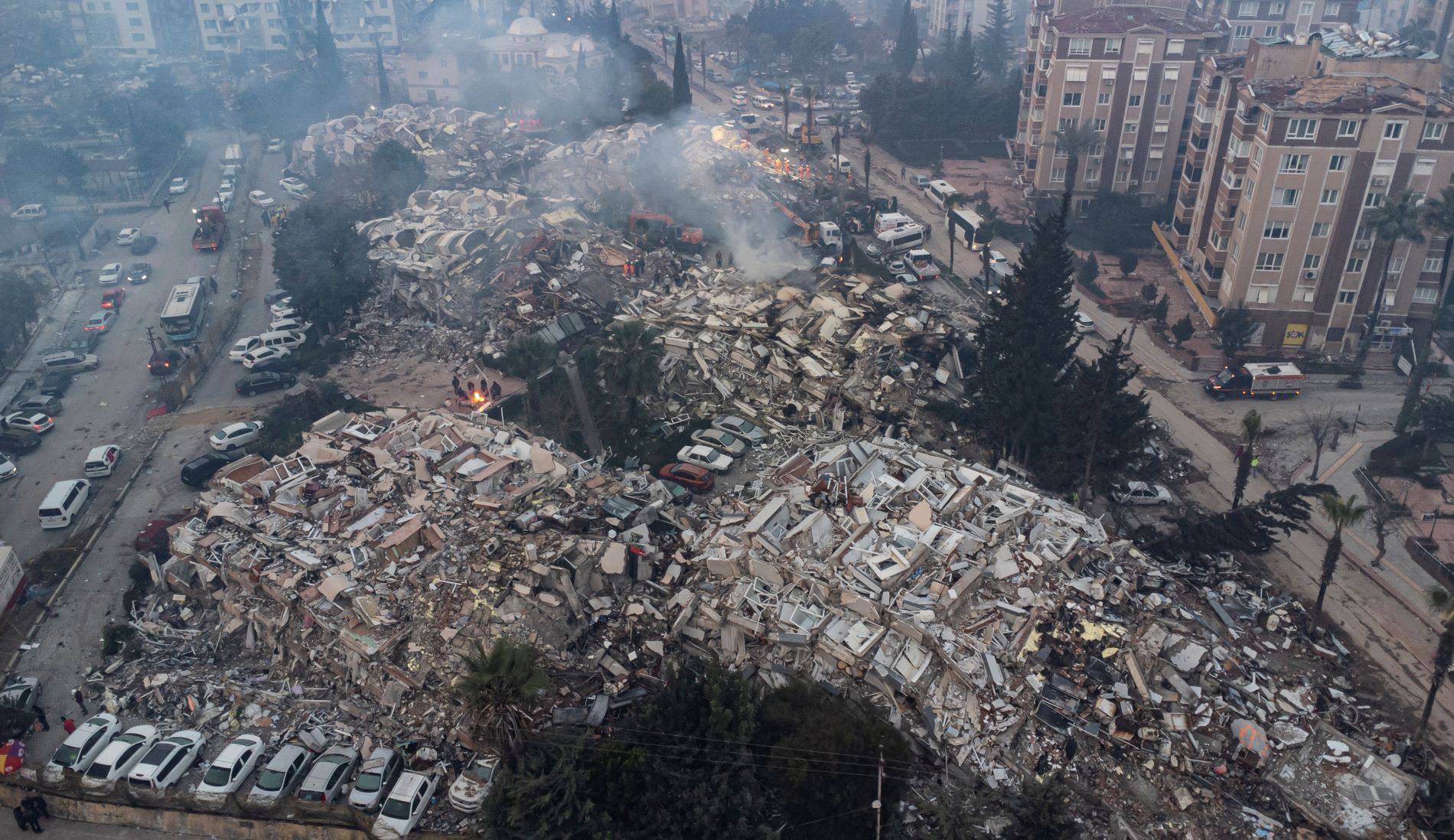 Κατεστραμμένα κτίρια στο Χατάι της Τουρκίας ©EPA/ERDEM SAHIN