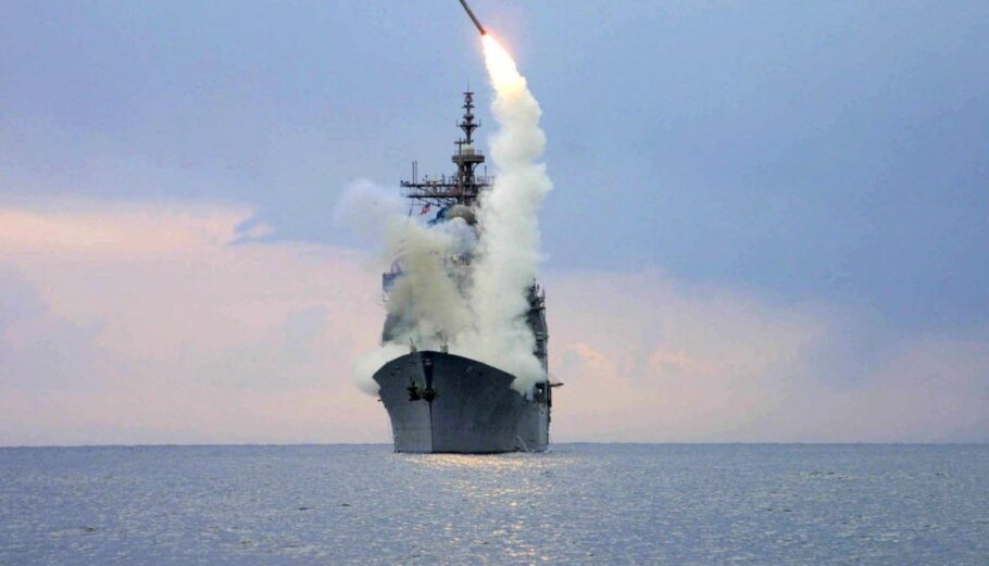 Πύραυλος Τόμαχοκ (Tomahawk) του Πολεμικού Ναυτικού των ΗΠΑ @ EPA/US NAVY/KENNETH MOLL HANDOUT EDITORIAL USE ONLY