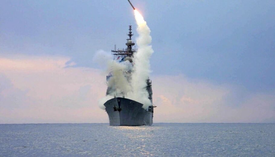 Πύραυλος Τόμαχοκ (Tomahawk) του Πολεμικού Ναυτικού των ΗΠΑ @ EPA/US NAVY/KENNETH MOLL HANDOUT EDITORIAL USE ONLY