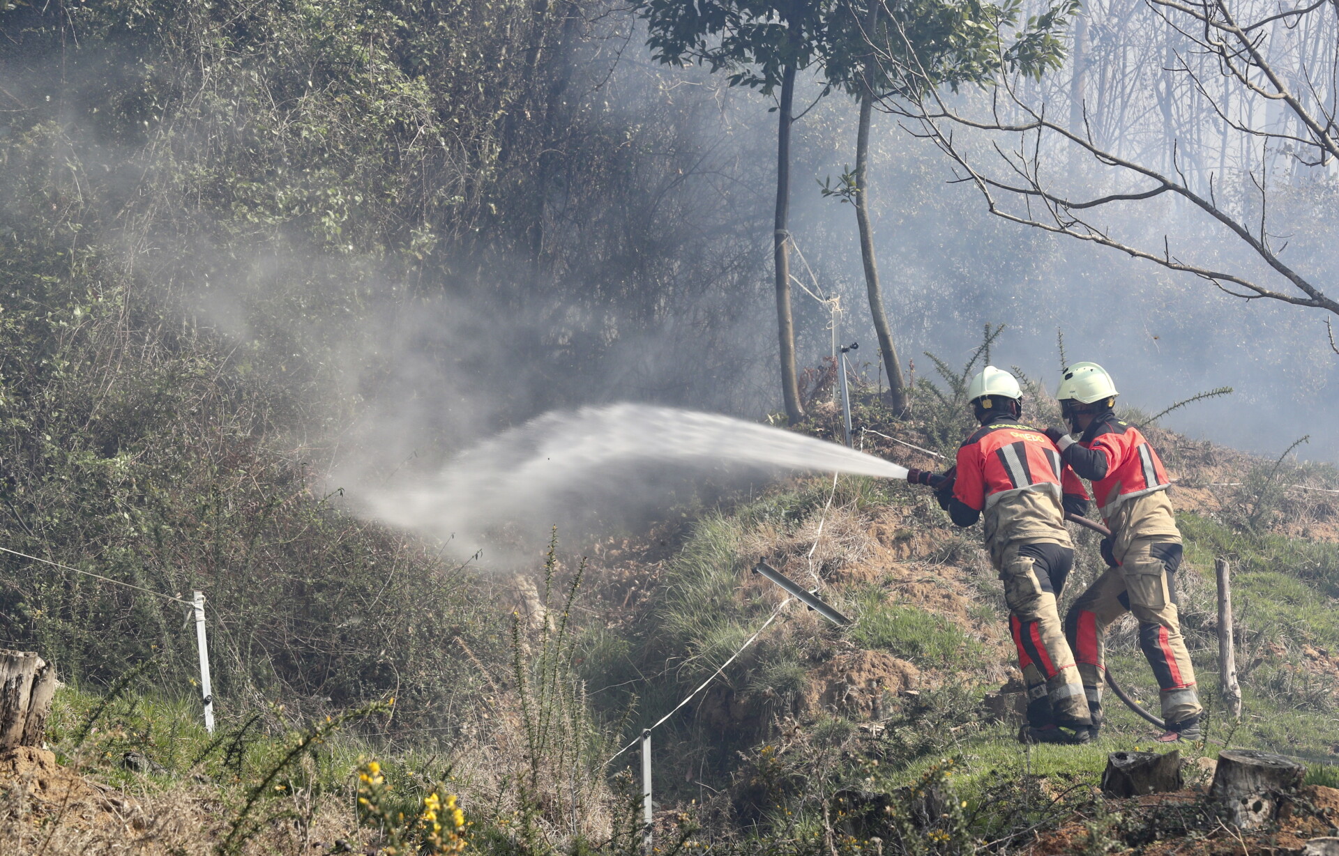 Πυρκαγιές στη βόρεια Ισπανία © EPA/J.l. Cereijido