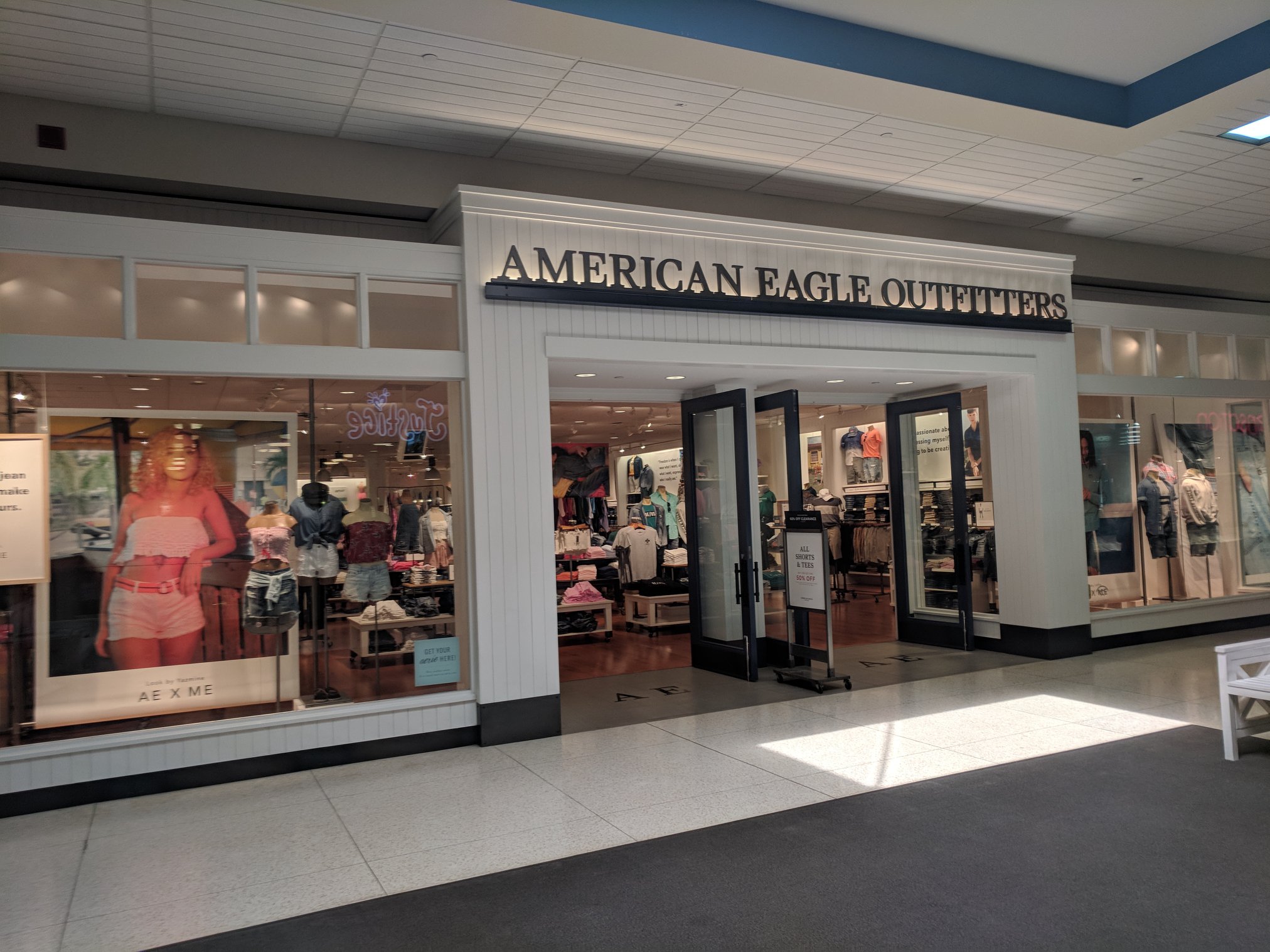 Κατάστημα της American Eagle © Facebook / Clearview Mall