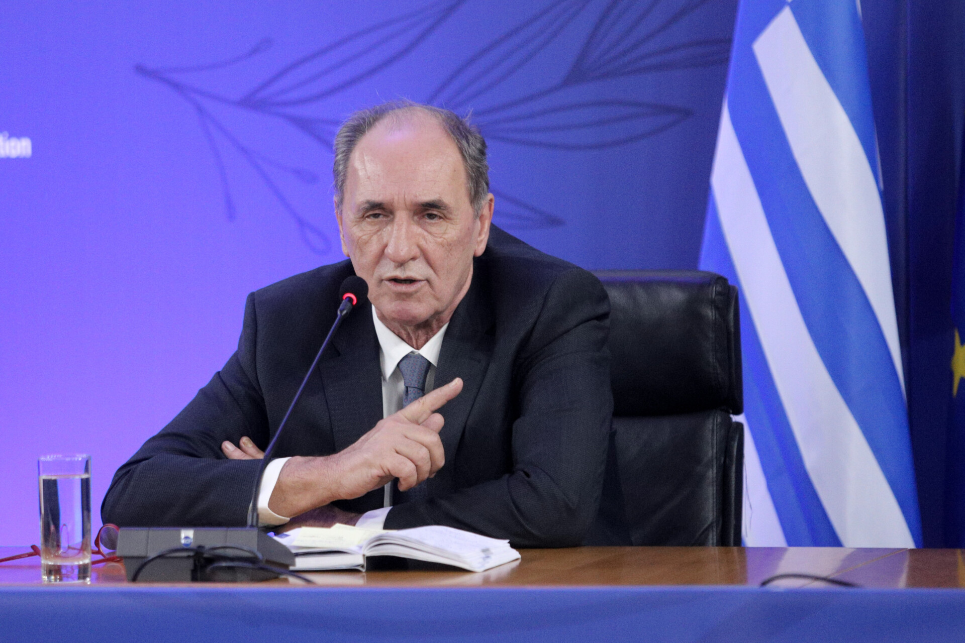 Οι προγραμματικές δηλώσεις Σταθάκη, το νέο πρόγραμμα 200 εκατ. για τουριστικές επιχειρήσεις, οι έλεγχοι στην ακτοπλοΐα και οι… εξαιρέσεις