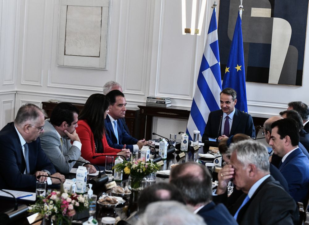 Μαξίμου: Σύσκεψη για τη Μύκονο υπό τον πρωθυπουργό