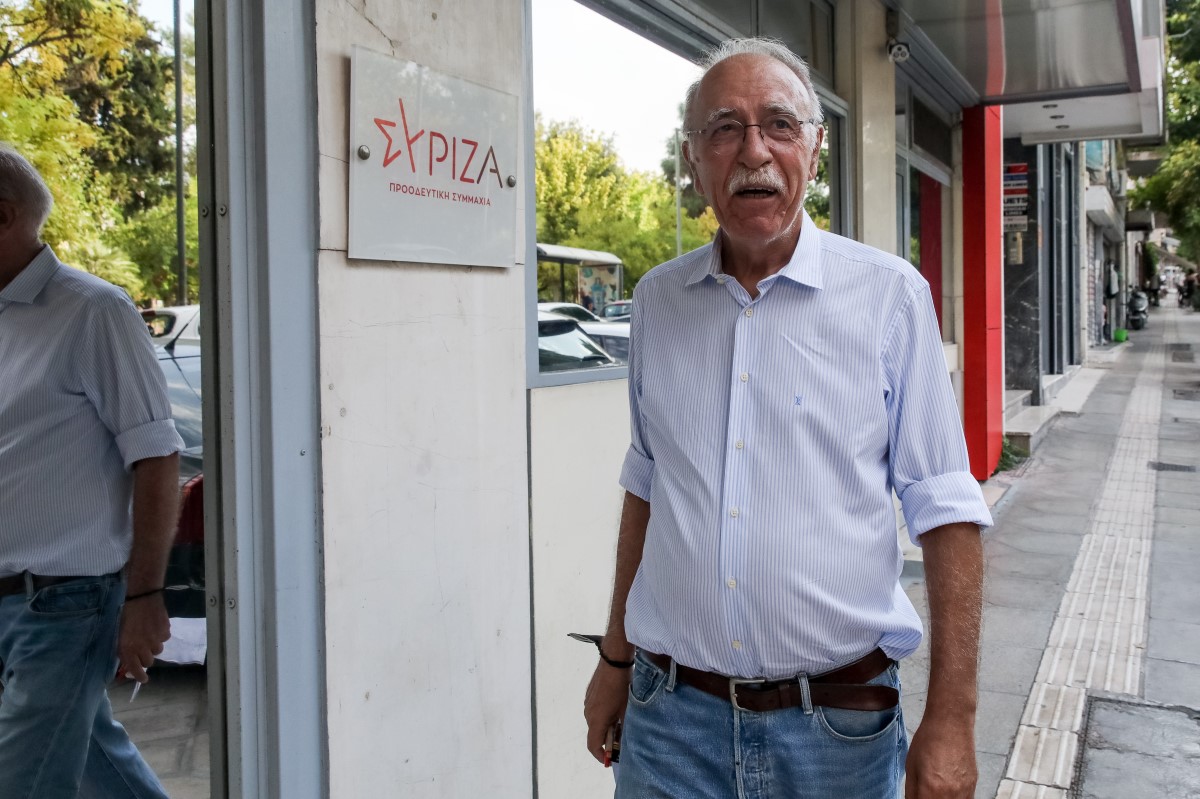 Αναρχικοί προπηλάκισαν τον Δ. Βίτσα στο Ίλιον
