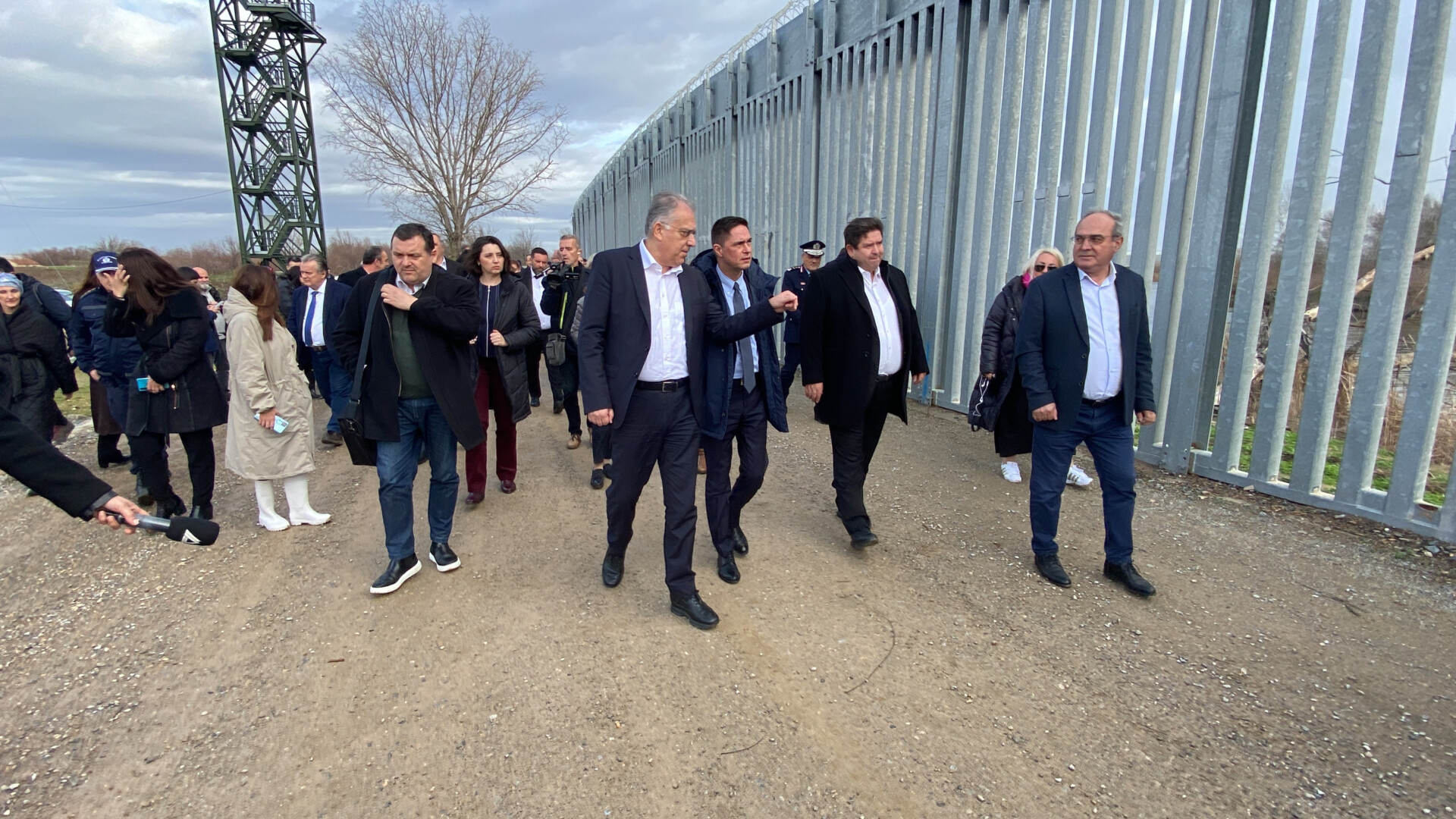 Θεοδωρικάκος: Η συντριπτική πλειονότητα θέλει τον φράχτη στον Έβρο