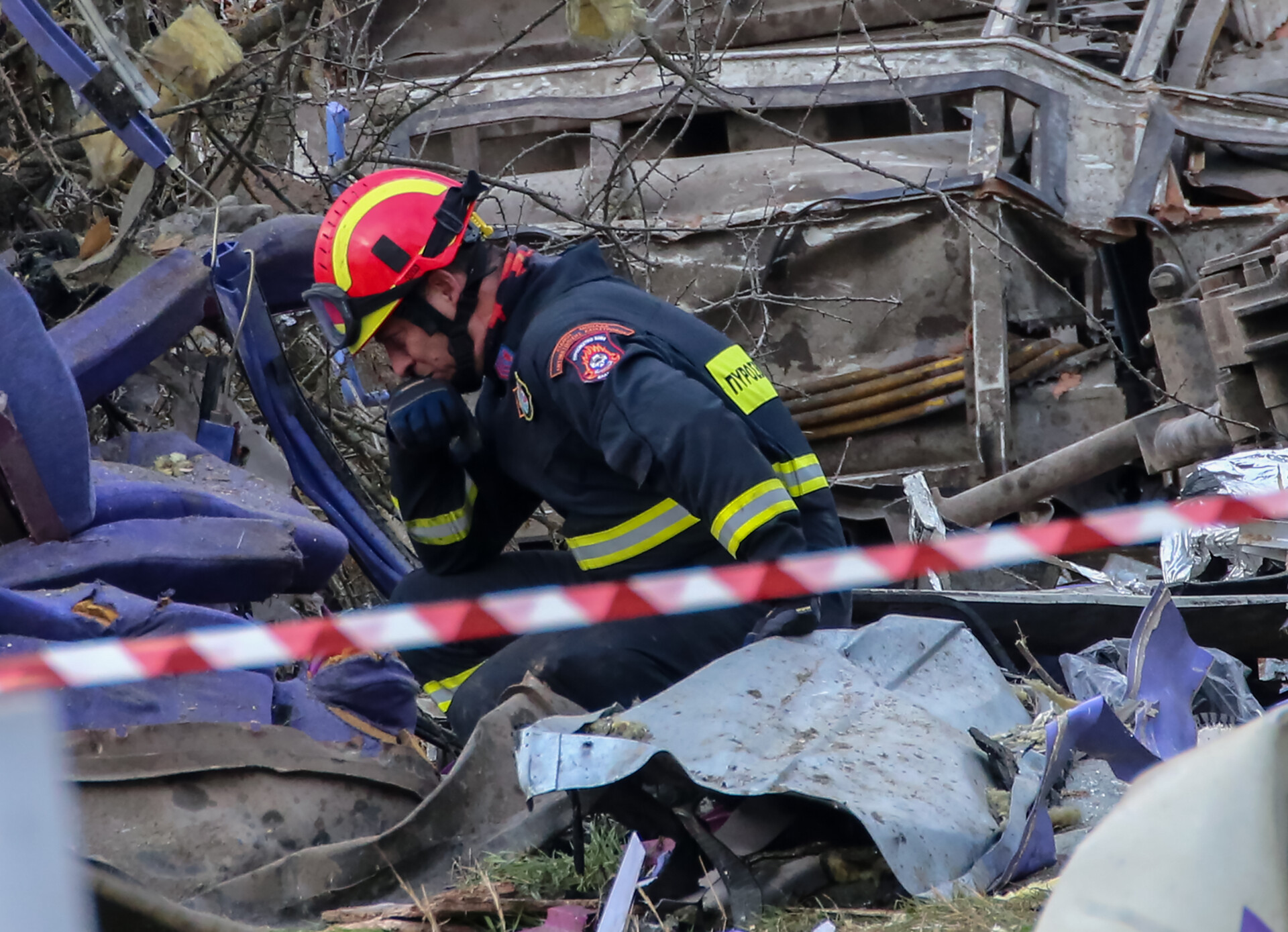 Σιδηροδρομικό δυστύχημα στα Τέμπη έξω από την Λάρισα, σύγκρουση εμπορικής και επιβατικής αμαξοστοιχίας © Eurokinissi