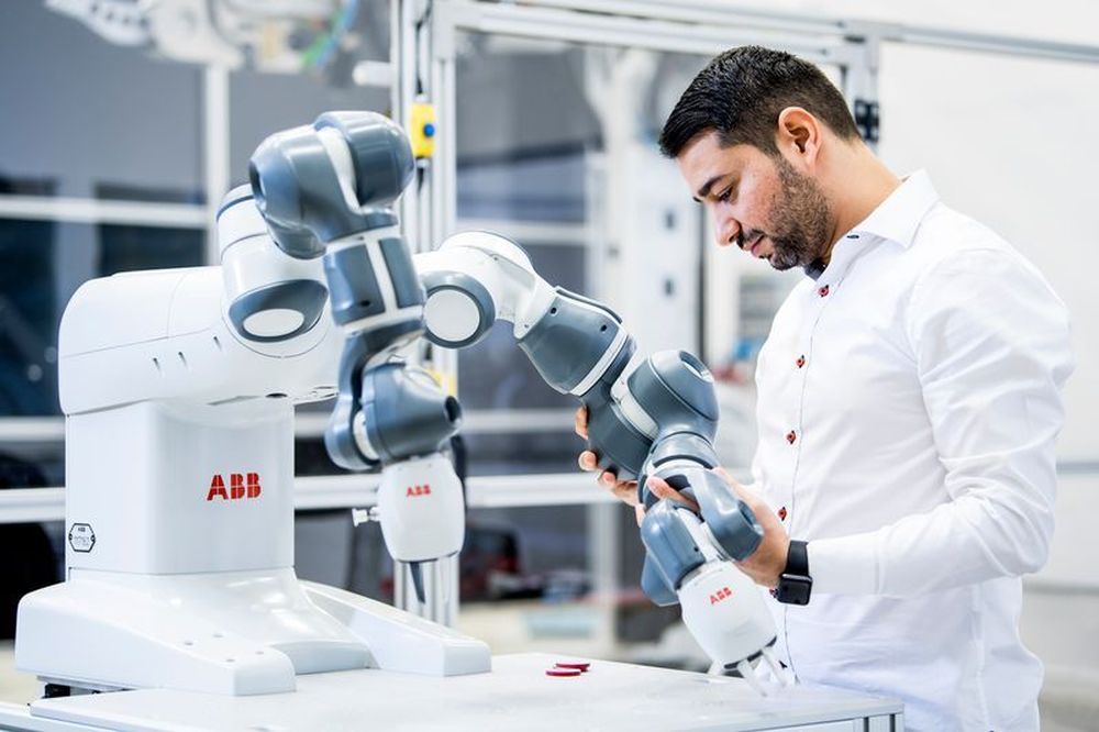 ABB Robotics @ facebook.com/ABBRoboti