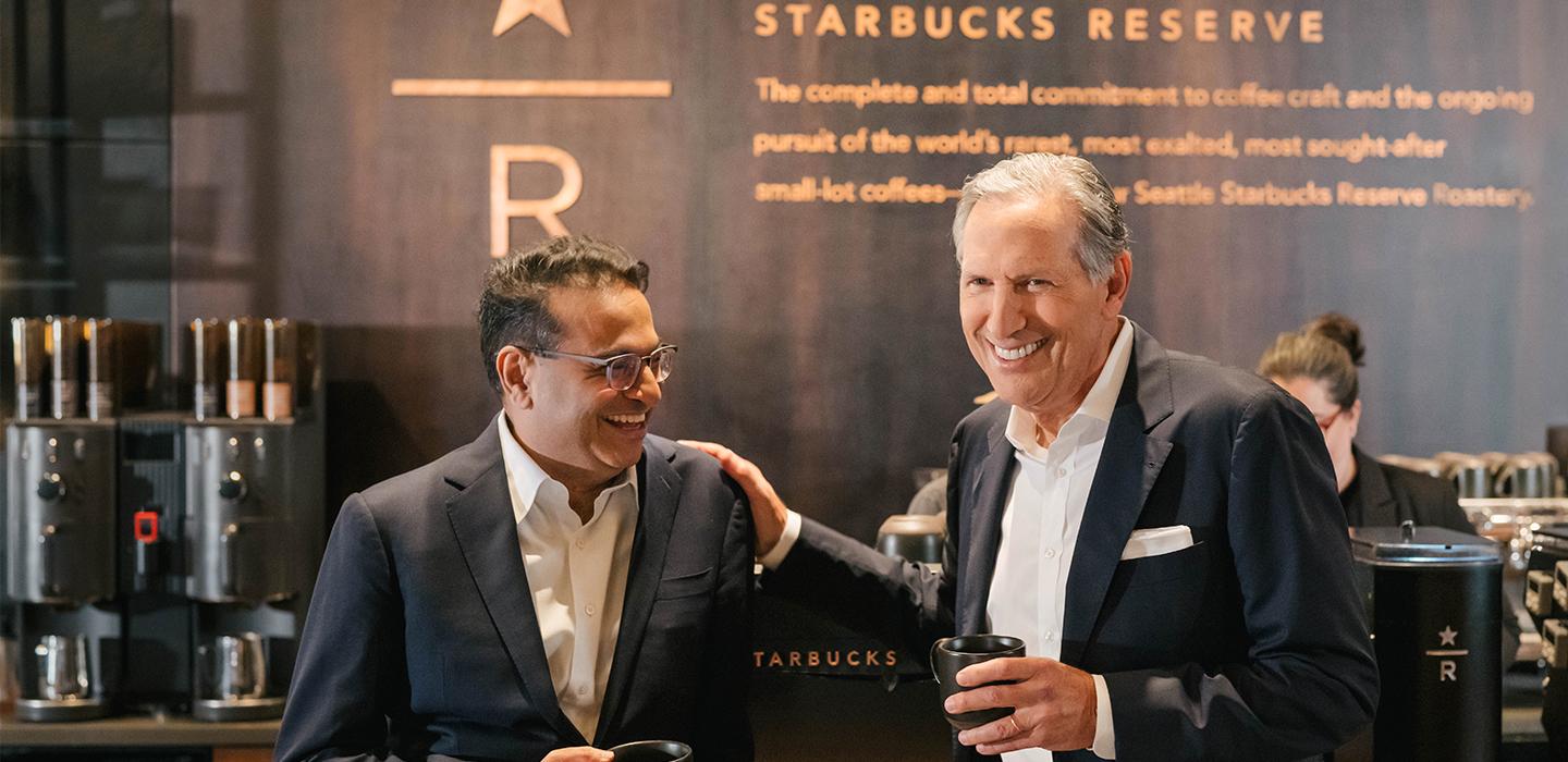 Starbucks: Ο νέος CEO θα κάνει βάρδιες… barista