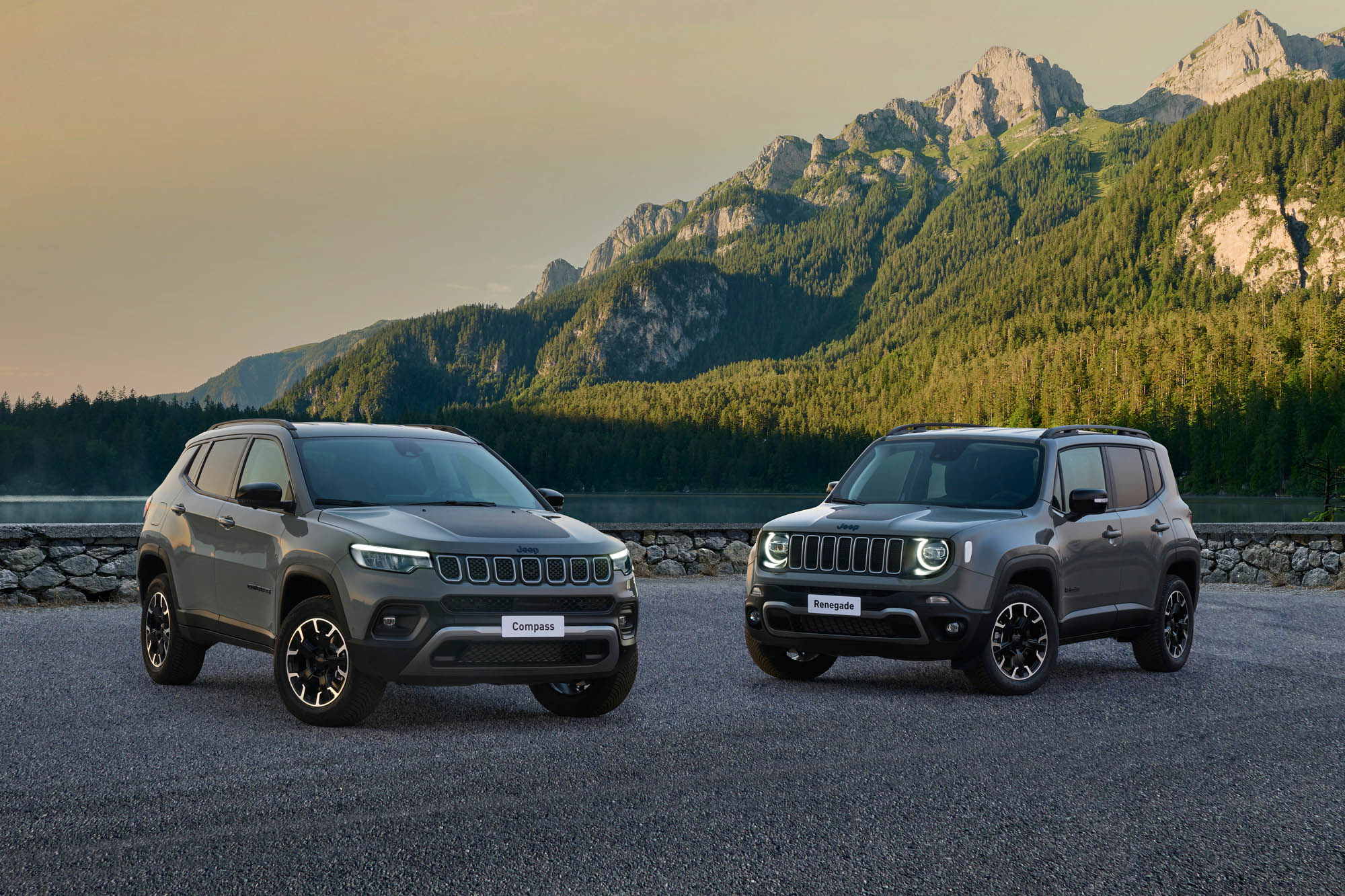 Τα Jeep Renegade και Compass