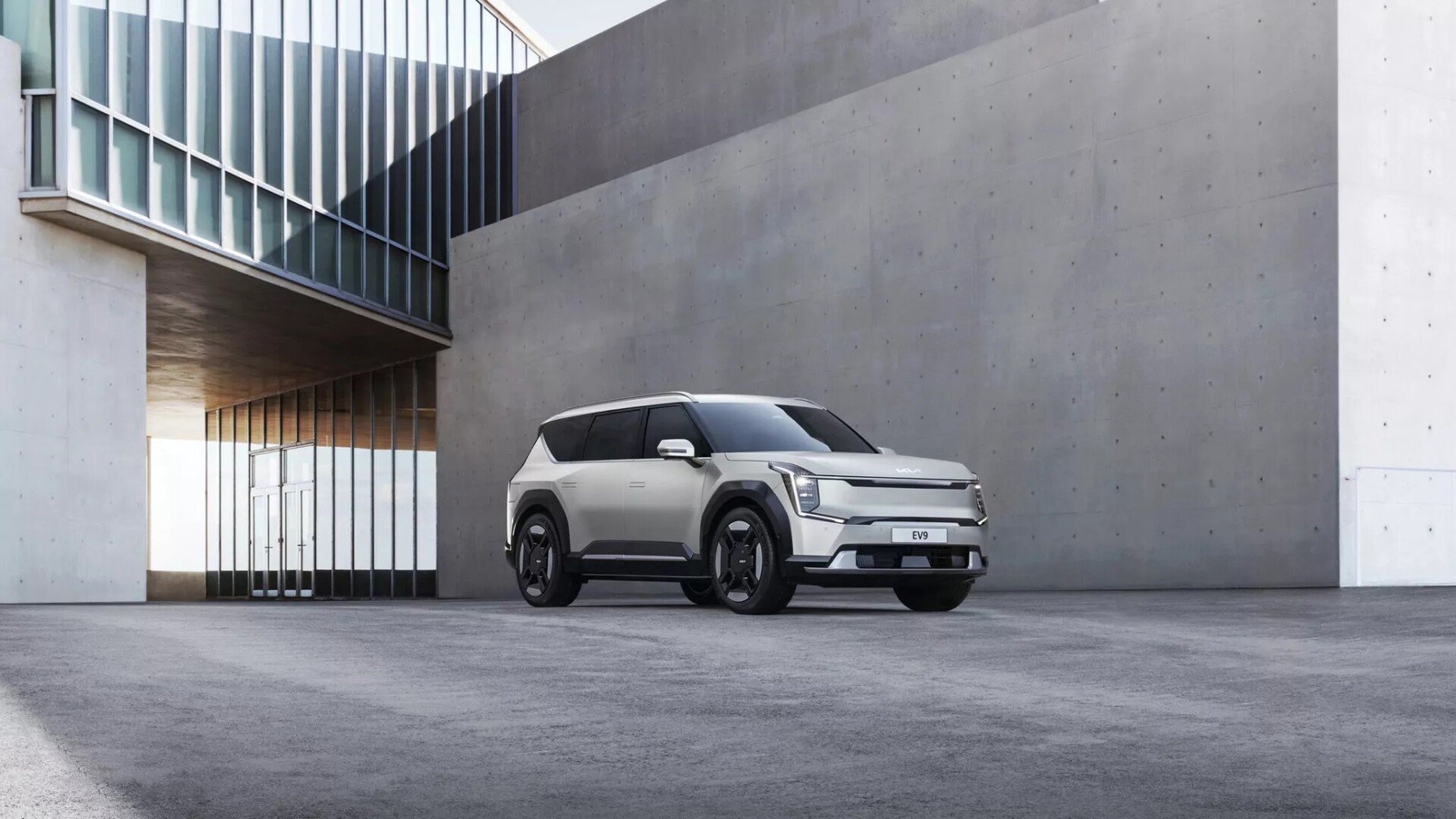 Αποκαλύφθηκε το 7θέσιο Kia EV9