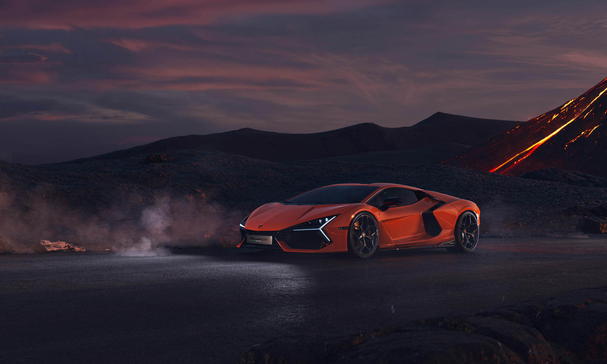 Lamborghini Revuelto: Αποκάλυψη για το V12 Plug-in Hybrid μοντέλο των 1.015 ίππων