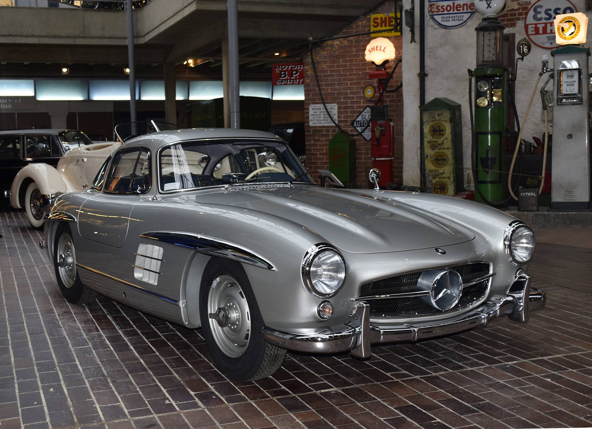 Μία βασιλική Mercedes 300SL Gullwing θα εκτεθεί σε μουσείο