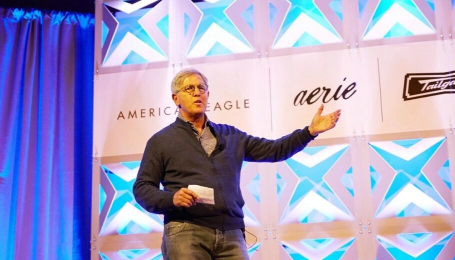 Jay Schottenstein, εκτελεστικός πρόεδρος του ΔΣ και CEO της American Eagle © aeo-inc.com