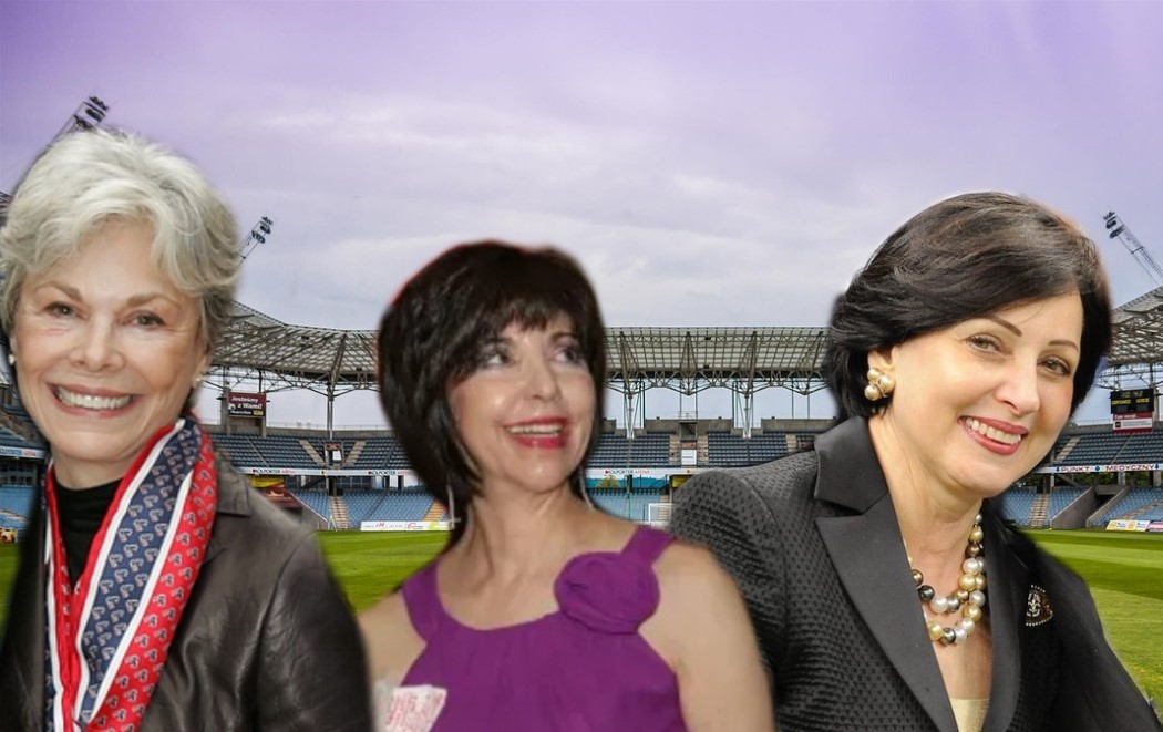 Οι κυρίες Γκέιλ Μπένσον, Ντενίς Γιόρκ και Τζάνις ΜακΝέαρ © Pixabay / Houston Texans / San Francisco 49ers / McNair Educational Foundation / PowerGame