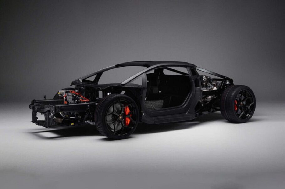 Lamborghini LB744: Νέο πιο ελαφρύ και άκαμπτο σασί