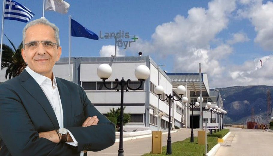 Ο Αριστείδης Παππάς, Διευθύνων Σύμβουλος της Landis+Gyr S.A. στην Ελλάδα μες φόντο το εργοστάσιο της εταιρείας στην Κόρινθο © Landis+Gyr / PowerGame.gr