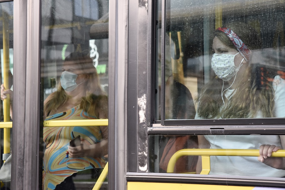 Στιγμιότυπα από την κίνηση σε λεωφορεία και τρόλεϊ στο κέντρο της Αθήνας @Eurokinissi