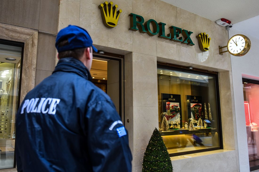Ένοπλη ληστεία στο κατάστημα της ROLEX στο Κολωνάκι στις 17 Δεκεμβρίου 2018 @ Eurokinissi /ΤΑΤΙΑΝΑ ΜΠΟΛΑΡΗ)