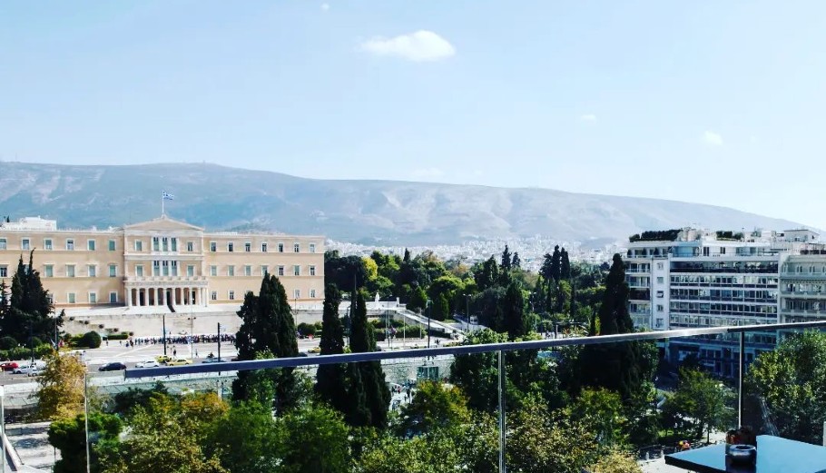 Πλατεία Συνταγμάτος © instagram.com/public.cafe.syntagma/